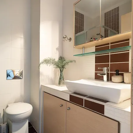 Apartment Beside The Sea